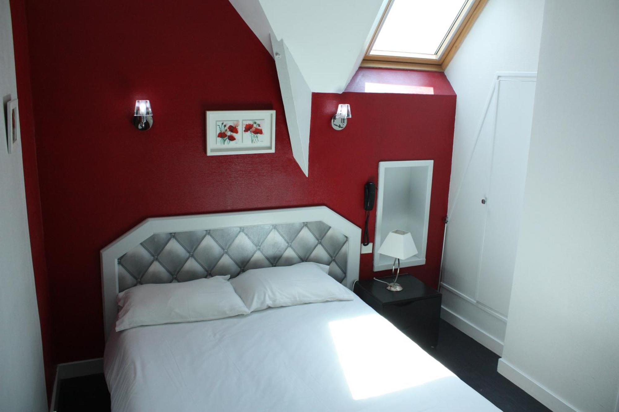 Contact Hotel Du Relais Thouars Bagian luar foto