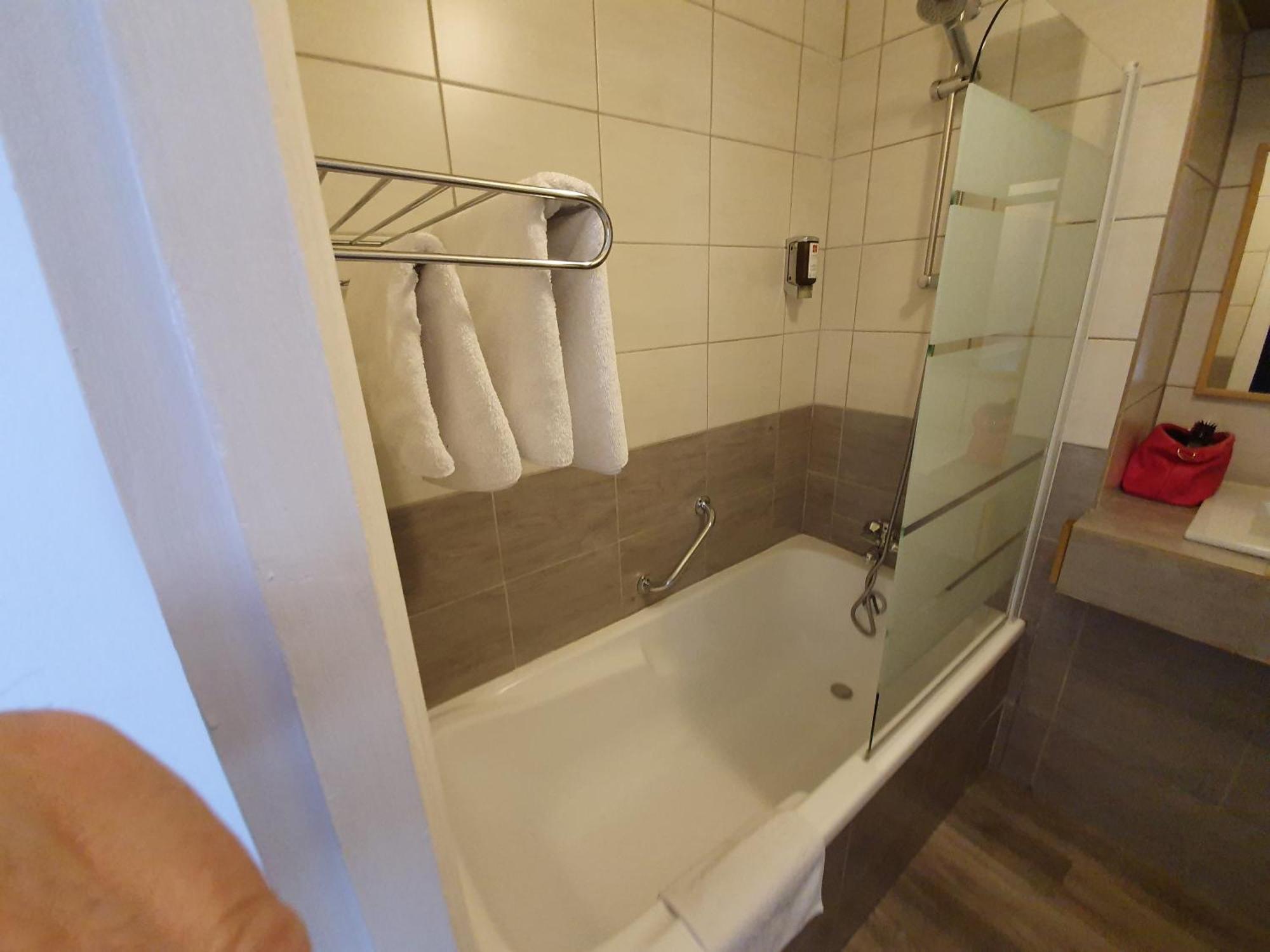 Contact Hotel Du Relais Thouars Ruang foto