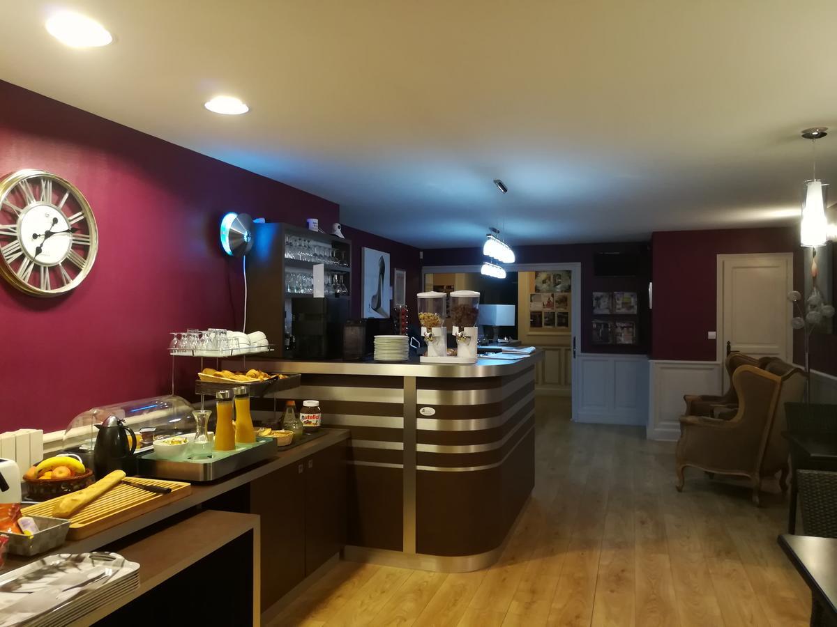 Contact Hotel Du Relais Thouars Bagian luar foto