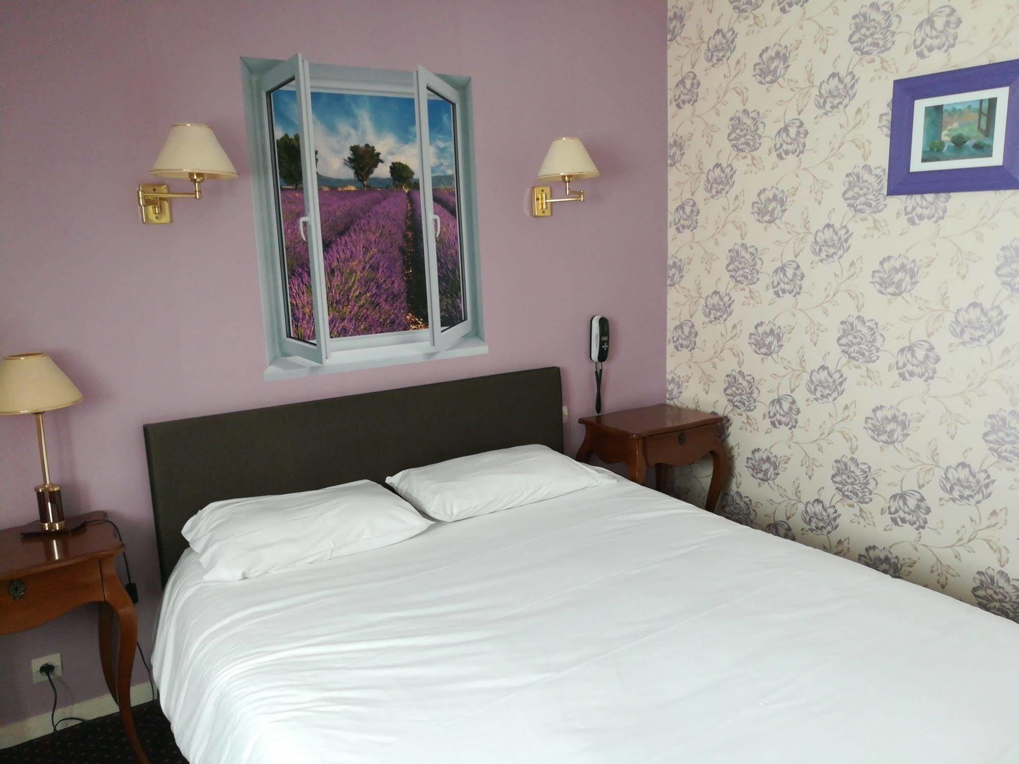 Contact Hotel Du Relais Thouars Bagian luar foto