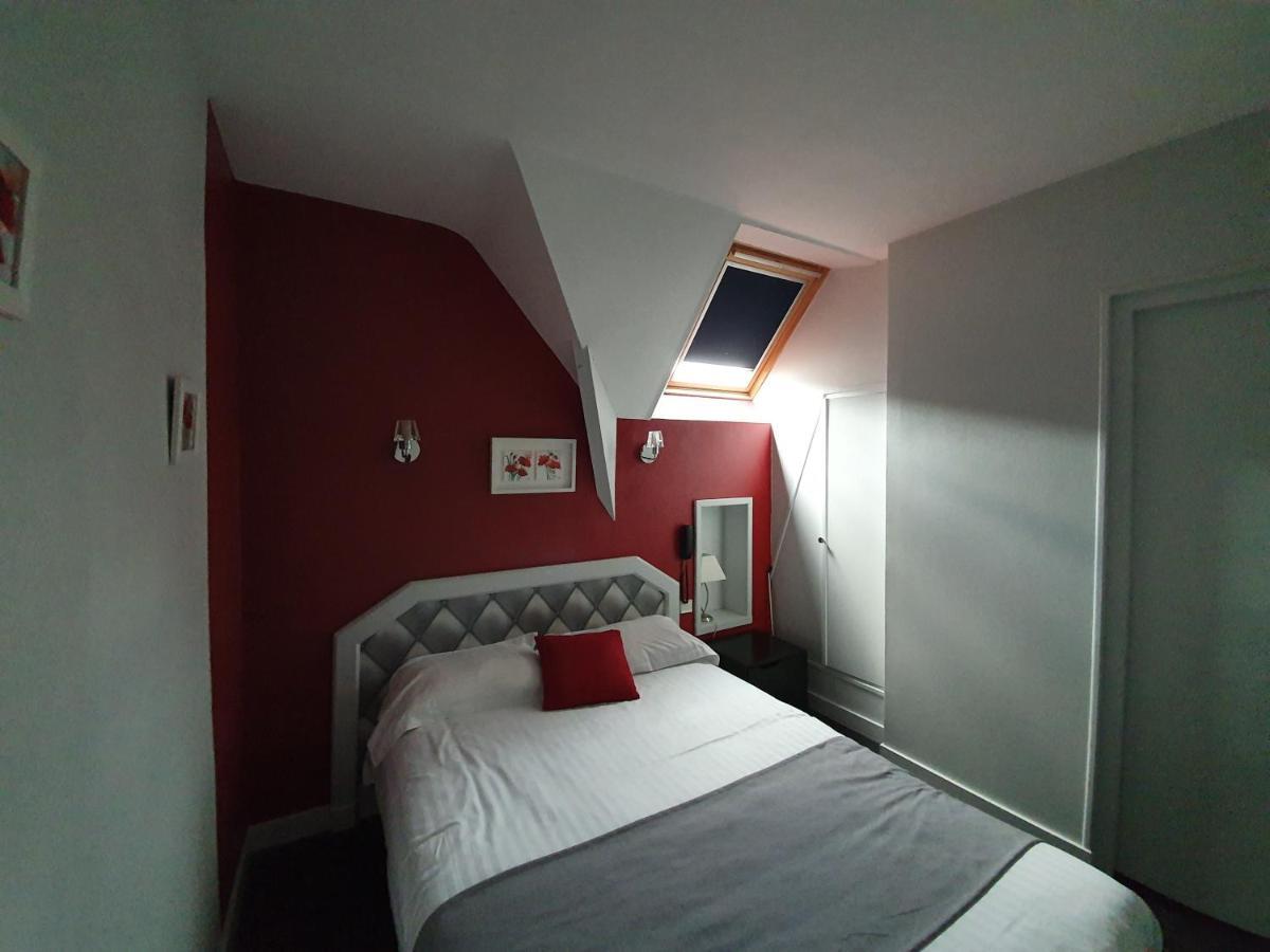 Contact Hotel Du Relais Thouars Bagian luar foto